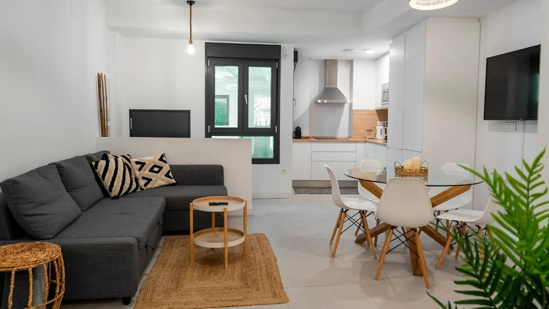 Apartment Andrea In Malaga Center location